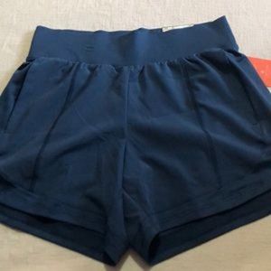 women’s workout shorts Sz Small NWT